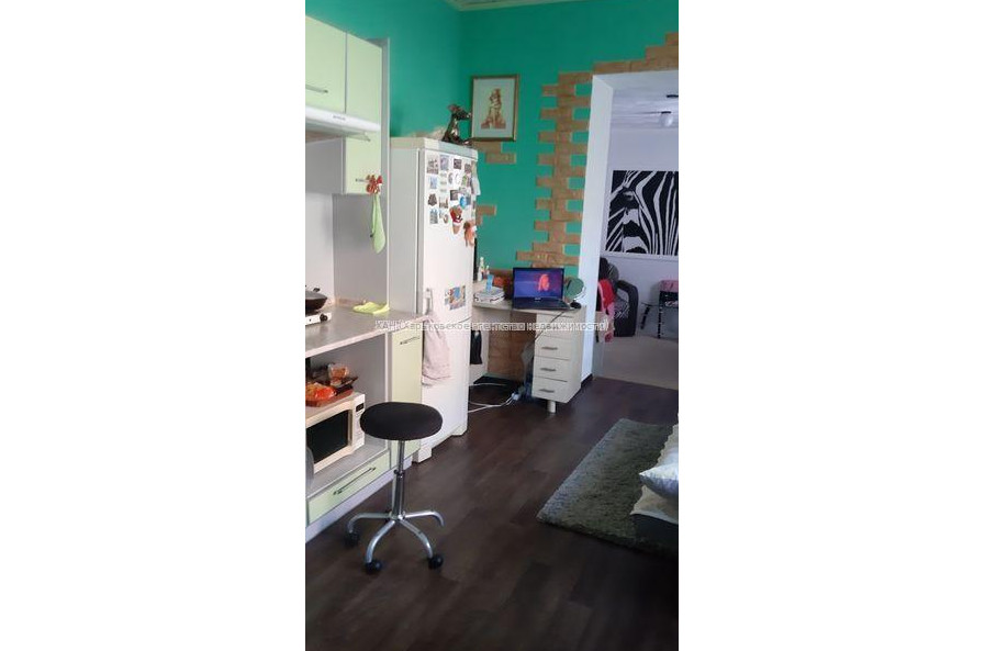 Продам квартиру, Михайлика ул. , 1 кім., 30 м², капитальный ремонт 