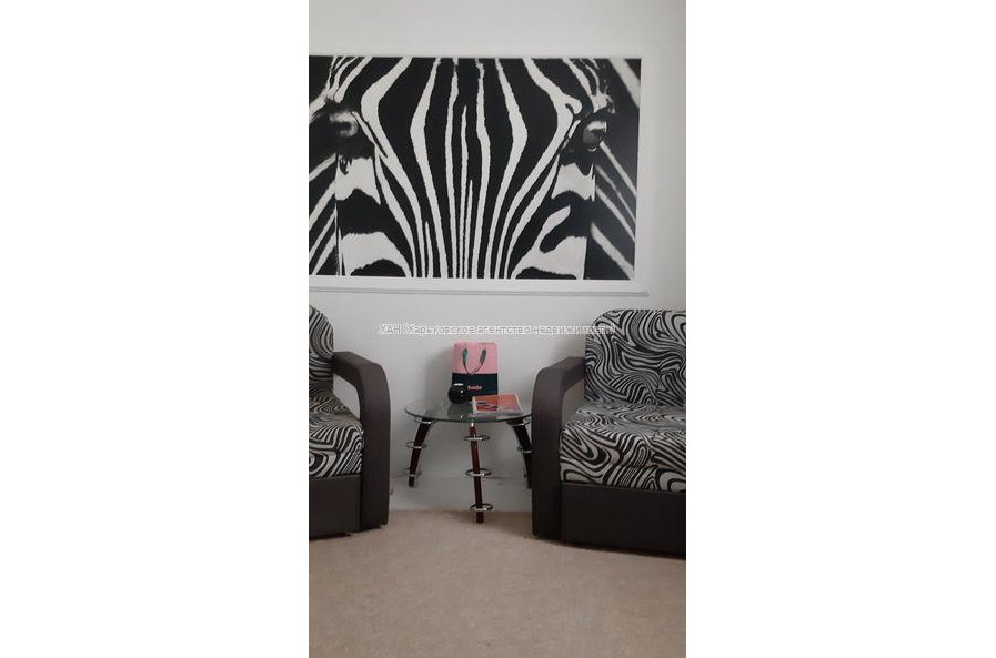 Продам квартиру, Михайлика ул. , 1 кім., 30 м², капитальный ремонт 