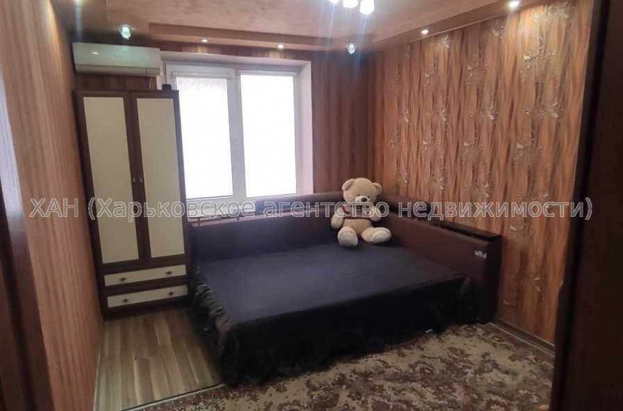 Продам квартиру, Барабашова академика ул. , 3  ком., 65 м², капитальный ремонт 