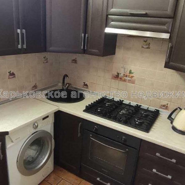 Продам квартиру, Барабашова академика ул. , 3 кім., 65 м², капитальный ремонт 