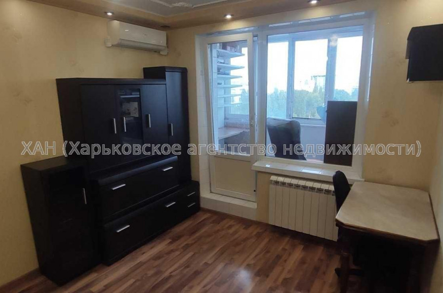 Продам квартиру, Барабашова академика ул. , 3  ком., 65 м², капитальный ремонт 
