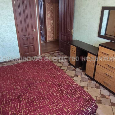 Продам квартиру, Барабашова академика ул. , 3  ком., 65 м², капитальный ремонт 