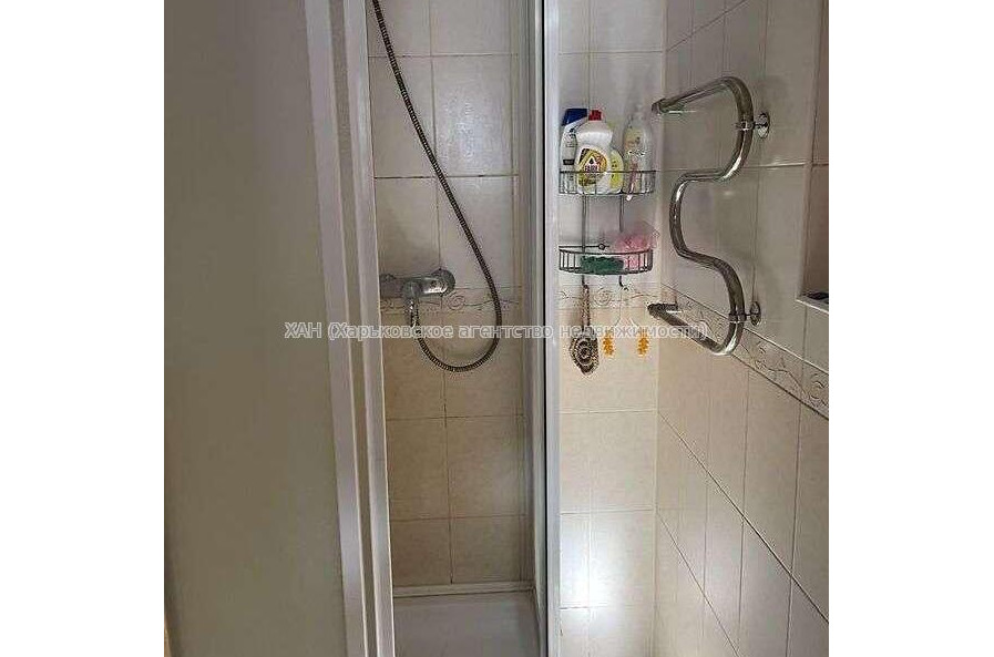 Продам дом, Новохарьковская ул. , 100 м², 4 сот., капитальный ремонт 