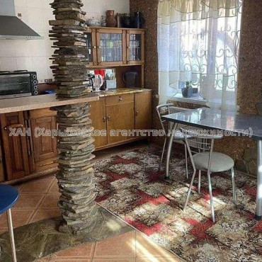 Продам дом, Новохарьковская ул. , 100 м², 4 сот., капитальный ремонт 