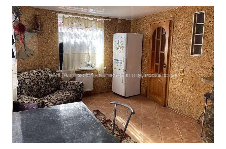 Продам дом, Новохарьковская ул. , 100 м², 4 сот., капитальный ремонт 