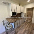 Продам квартиру, Добровольцев ул. , 1  ком., 18 м², капитальный ремонт 