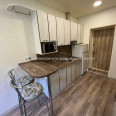 Продам квартиру, Добровольцев ул. , 4 , 1 кім., 18 м², капитальный ремонт 