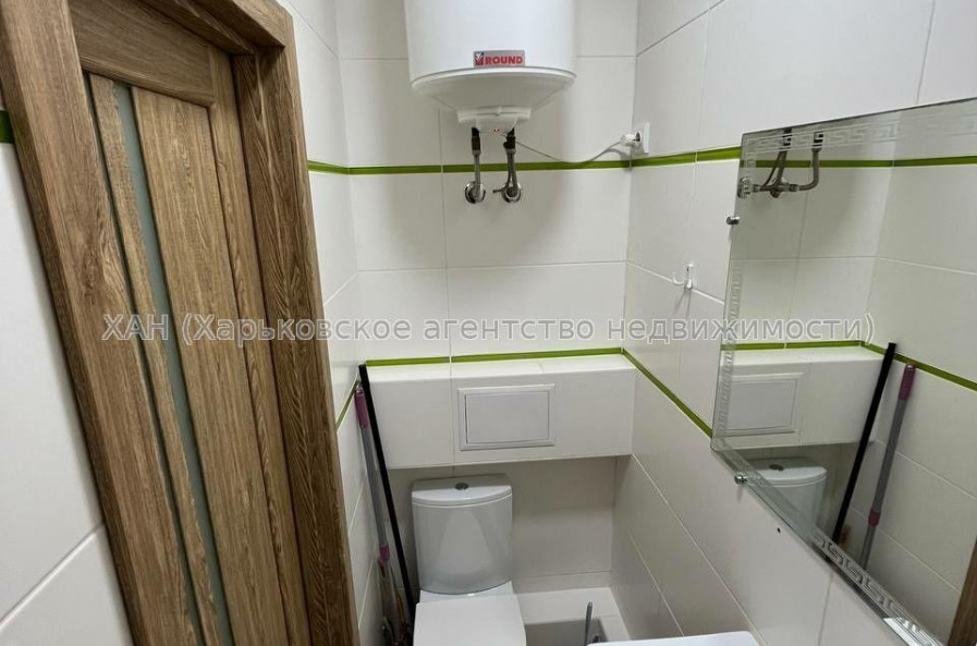 Продам квартиру, Добровольцев ул. , 1  ком., 18 м², капитальный ремонт 