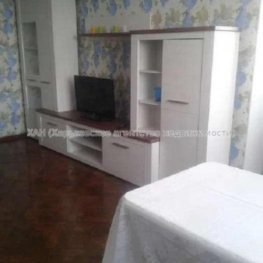 Продам квартиру, Гарибальди ул. , 2  ком., 52 м², косметический ремонт  - фото 2 Продам квартиру, Гарибальди ул. , 2  ком., 52 м², косметический ремонт