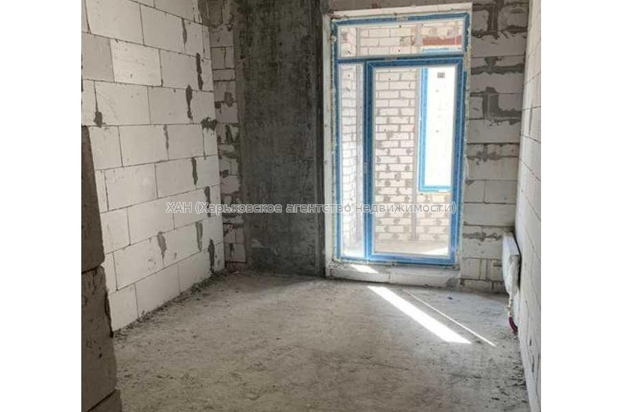 Продам квартиру, Гвардейцев Широнинцев ул. , 1  ком., 43 м², без внутренних работ 