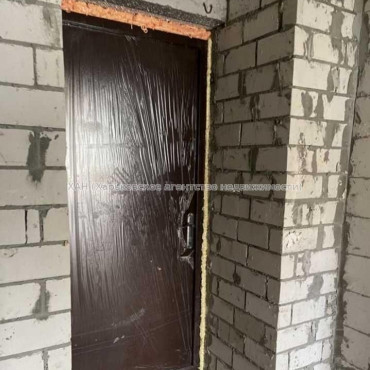 Продам квартиру, Гвардейцев Широнинцев ул. , 1  ком., 43 м², без внутренних работ 
