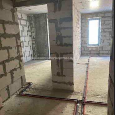 Продам квартиру, Гвардейцев Широнинцев ул. , 1  ком., 43 м², без внутренних работ 