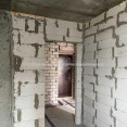 Продам квартиру, Гвардейцев Широнинцев ул. , 1  ком., 43 м², без внутренних работ 
