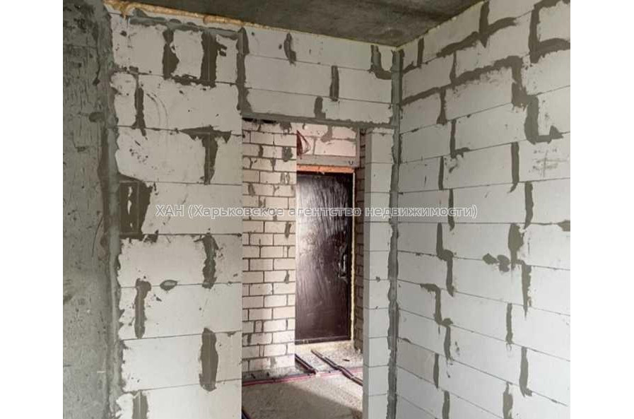 Продам квартиру, Гвардейцев Широнинцев ул. , 1  ком., 43 м², без внутренних работ 