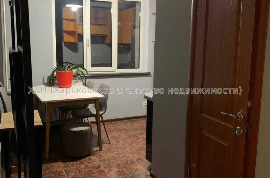 Продам квартиру, Ляпунова ул. , 2 кім., 52 м², авторский дизайн 