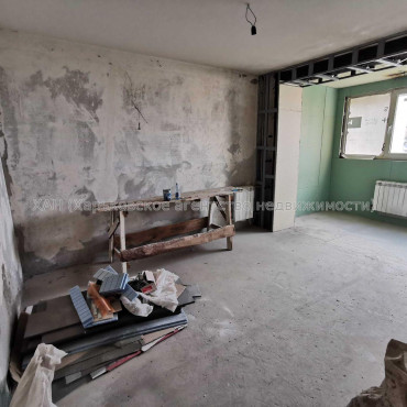 Продам квартиру, Кричевского ул. , 4 кім., 114 м², без внутренних работ 