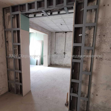 Продам квартиру, Кричевского ул. , 4 кім., 114 м², без внутренних работ 