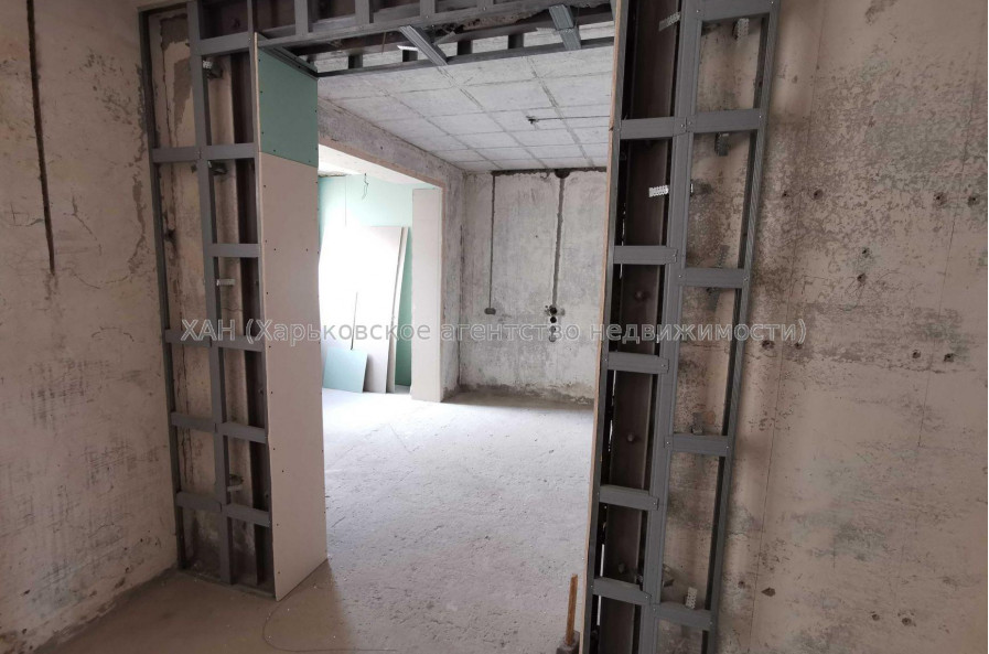 Продам квартиру, Кричевского ул. , 4 кім., 114 м², без внутренних работ 