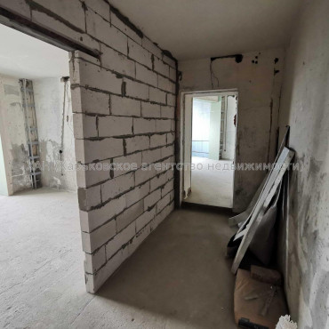 Продам квартиру, Кричевского ул. , 4 кім., 114 м², без внутренних работ 