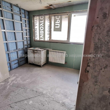 Продам квартиру, Кричевского ул. , 4 кім., 114 м², без внутренних работ 