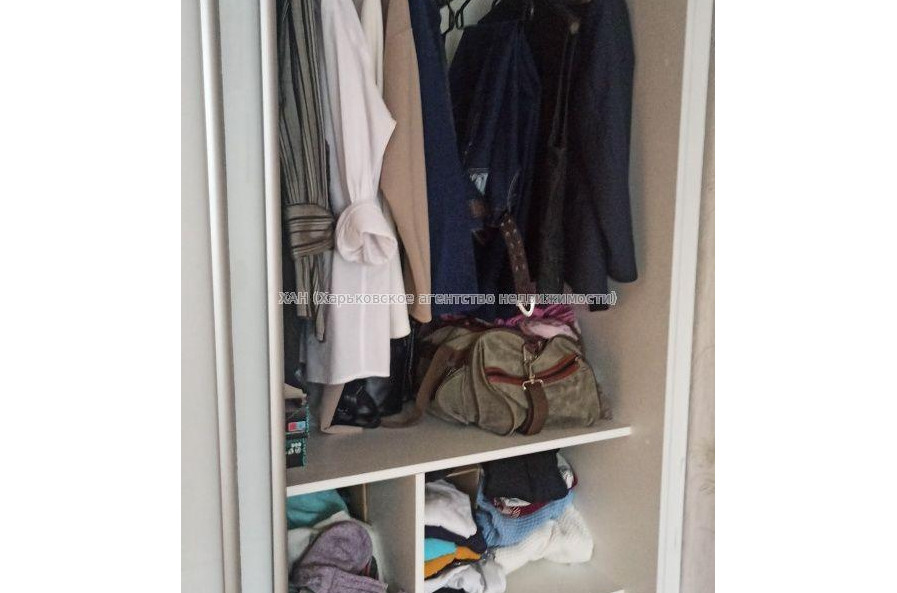 Продам квартиру, 23 Августа ул. , 1 кім., 28 м², косметический ремонт 