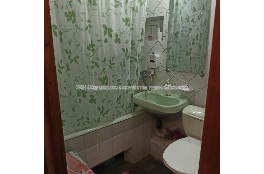 Продам квартиру, 23 Августа ул. , 1 кім., 28 м², косметический ремонт 