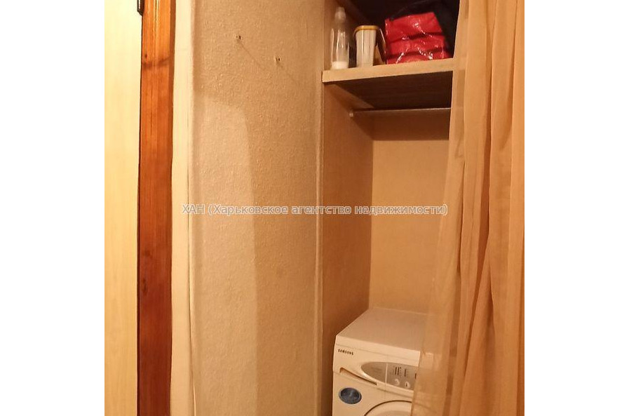 Продам квартиру, 23 Августа ул. , 1 кім., 28 м², косметический ремонт 