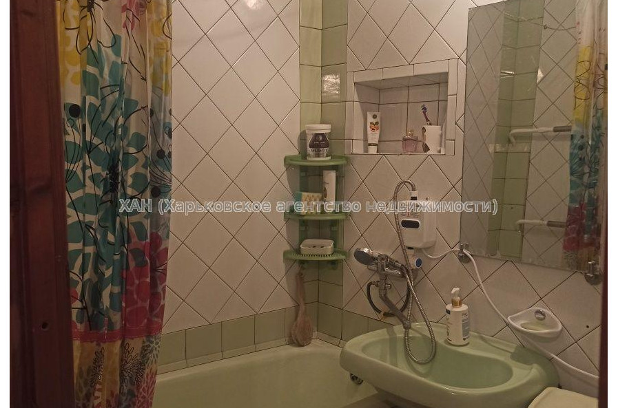 Продам квартиру, 23 Августа ул. , 1 кім., 28 м², косметический ремонт 