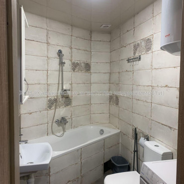 Продам квартиру, Победы просп. , 1 кім., 42 м², евроремонт 