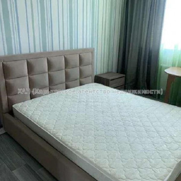 Продам квартиру, Победы просп. , 1 кім., 42 м², евроремонт 