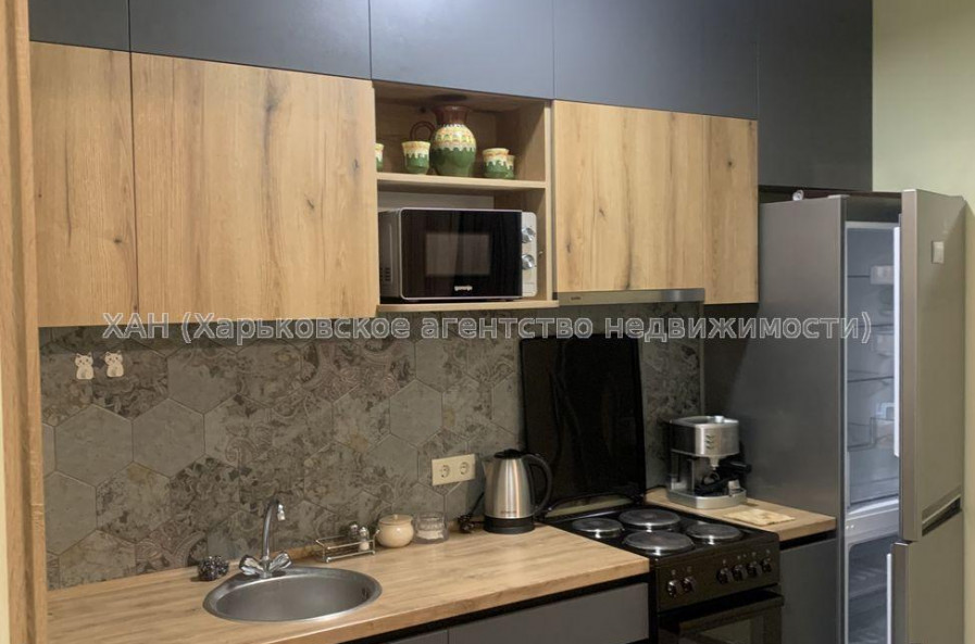 Продам квартиру, Победы просп. , 1  ком., 42 м², евроремонт 
