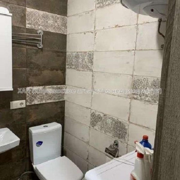 Продам квартиру, Победы просп. , 1 кім., 42 м², евроремонт 