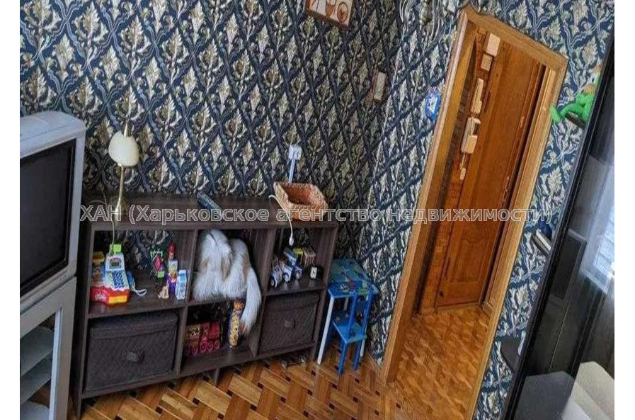 Продам квартиру, Старошишковская ул. , 3 кім., 72 м², капитальный ремонт 