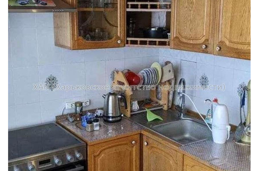 Продам квартиру, Старошишковская ул. , 3 кім., 72 м², капитальный ремонт 