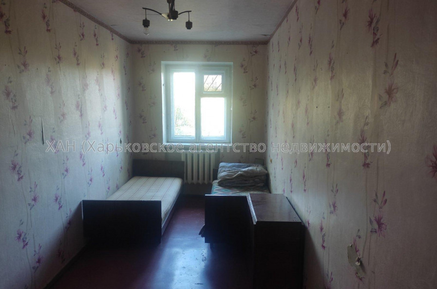 Продам квартиру, Западная ул. , 3 кім., 66 м², косметический ремонт 