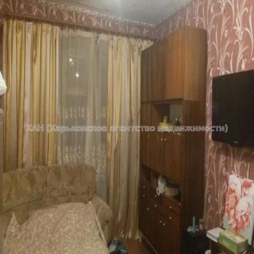 Продам квартиру, Западная ул. , 3 кім., 66 м², косметический ремонт 