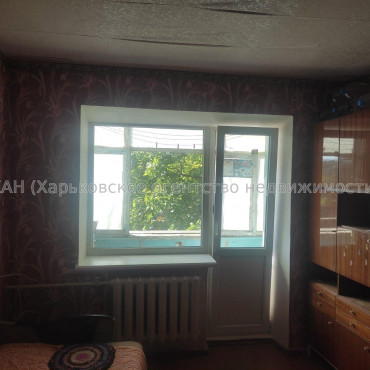 Продам квартиру, Западная ул. , 3 кім., 66 м², косметический ремонт 