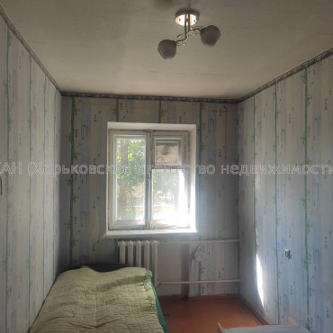 Продам квартиру, Западная ул. , 3 кім., 66 м², косметический ремонт 