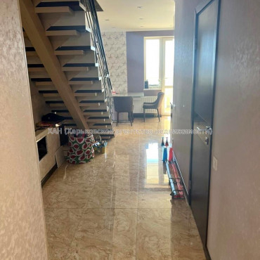 Продам квартиру, Георгия Тарасенко ул. , 4  ком., 159 м², капитальный ремонт 