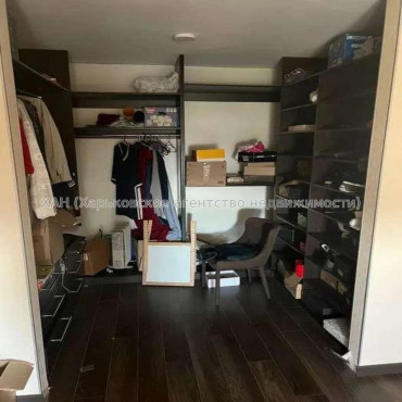 Продам квартиру, Георгия Тарасенко ул. , 4  ком., 159 м², капитальный ремонт 