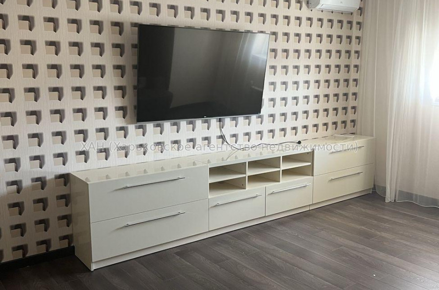 Продам квартиру, Георгия Тарасенко ул. , 4  ком., 159 м², капитальный ремонт 