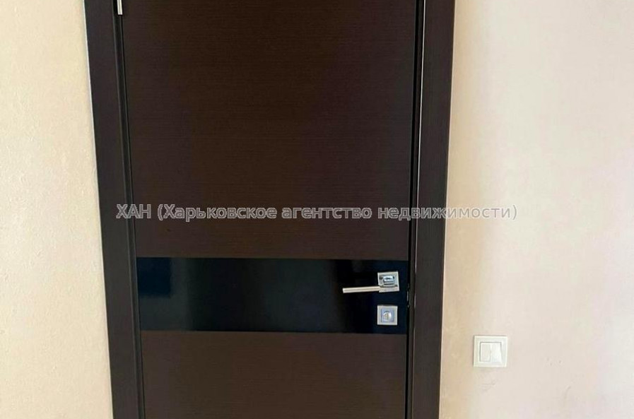 Продам квартиру, Георгия Тарасенко ул. , 4  ком., 159 м², капитальный ремонт 