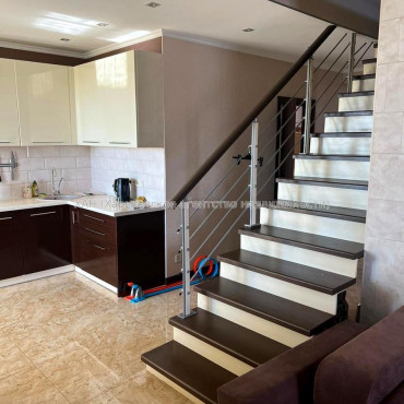 Продам квартиру, Георгия Тарасенко ул. , 4  ком., 159 м², капитальный ремонт 