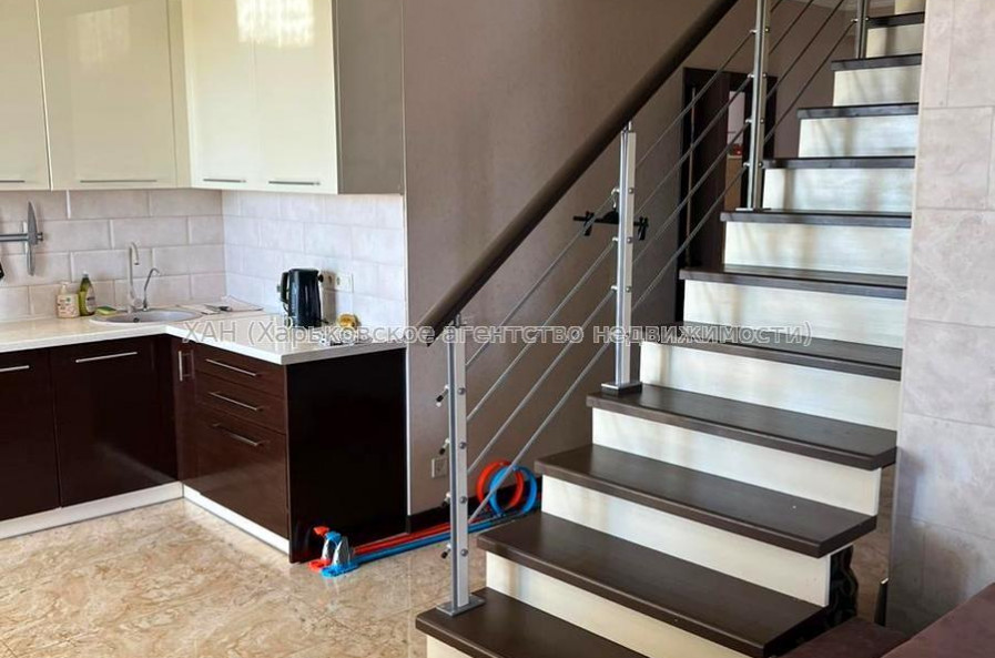 Продам квартиру, Георгия Тарасенко ул. , 4  ком., 159 м², капитальный ремонт 