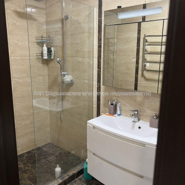 Продам квартиру, Георгия Тарасенко ул. , 4  ком., 159 м², капитальный ремонт 