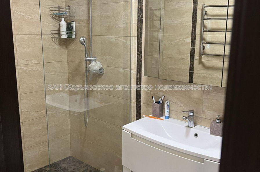 Продам квартиру, Георгия Тарасенко ул. , 4  ком., 159 м², капитальный ремонт 