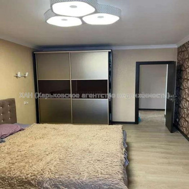 Продам квартиру, Георгия Тарасенко ул. , 4  ком., 159 м², капитальный ремонт 