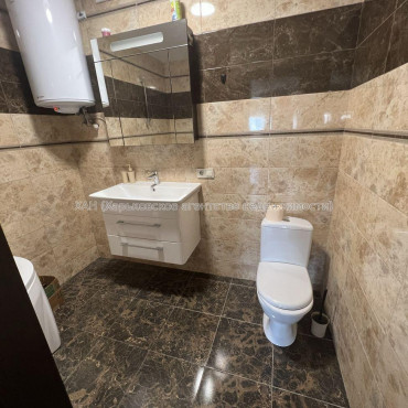 Продам квартиру, Георгия Тарасенко ул. , 4  ком., 159 м², капитальный ремонт 