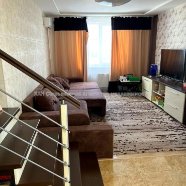 Продам квартиру, Георгия Тарасенко ул. , 4  ком., 159 м², капитальный ремонт 