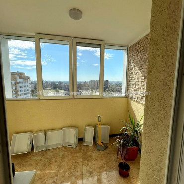 Продам квартиру, Георгия Тарасенко ул. , 4  ком., 159 м², капитальный ремонт 